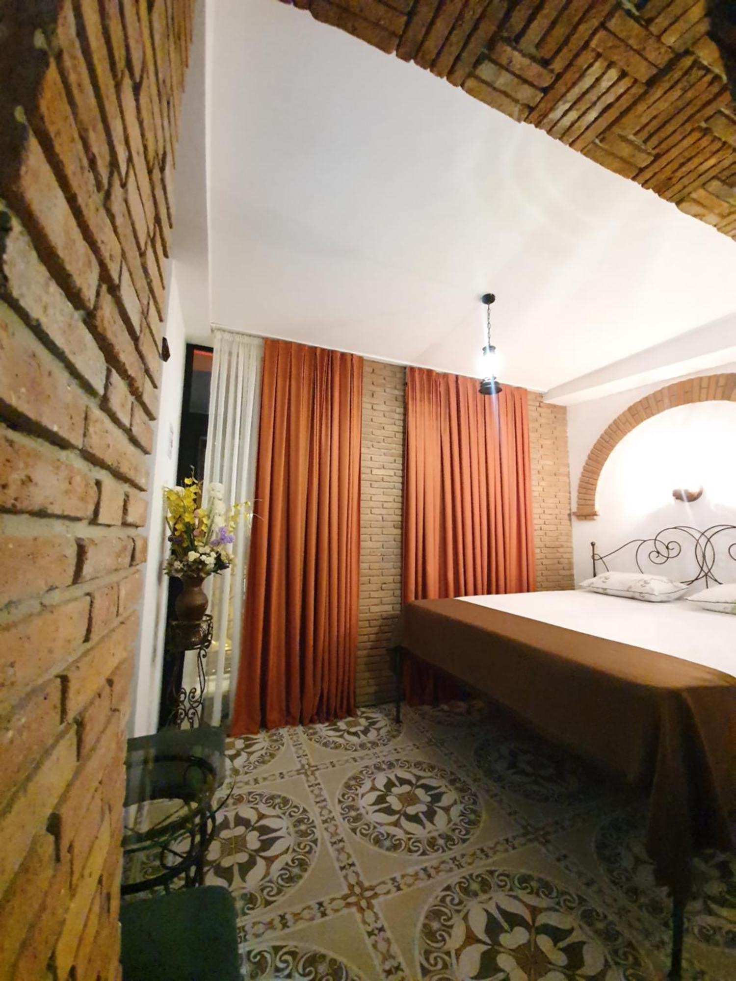 Janashia Boutique Hotels Τυφλίδα Δωμάτιο φωτογραφία